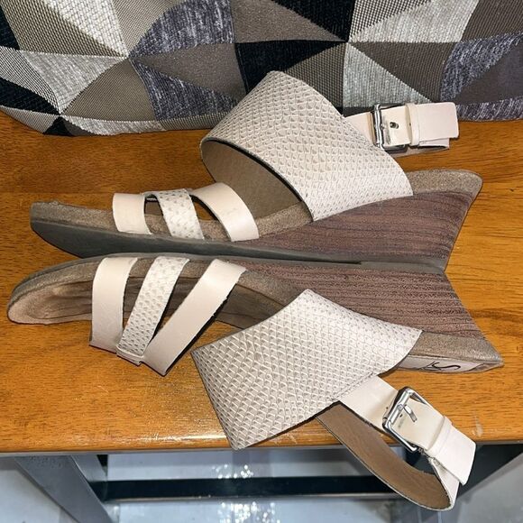 WOMEN’S SOFFT HEELED LEATHER VELORA SNAKESKIN-LOOK STRAPPY SANDALS SIZE 9.5 - Picture 6 of 9